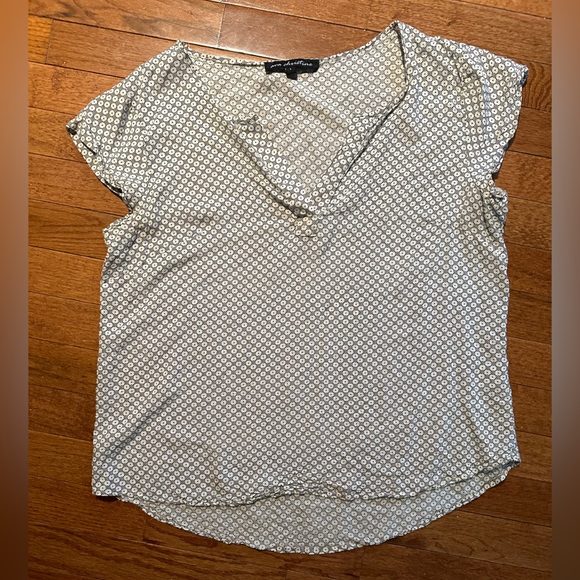 ava christine Tops - Ava Christine cap sleeve shirt. Size Large.